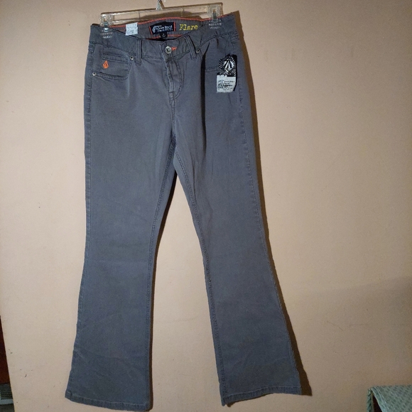 Volcom Easy Rider stretch Flare leg gray denim jeans. Size 13 - Picture 2 of 15